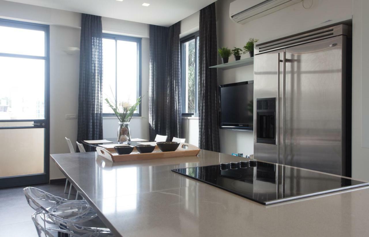 Apartamento Luxury Penthouse 2 Bed Near Rothchild Tel Aviv Exterior foto